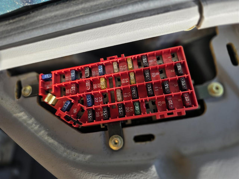 1999 Ford Ranger Cabin Interior Fuse Box Relay Panel