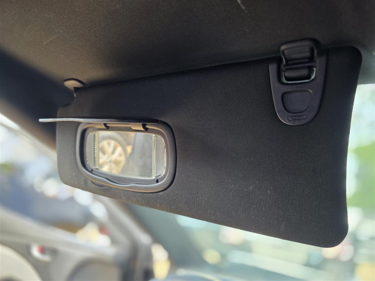 2013 2014 2015 2016 Dodge Dart Driver Side Left Sun Visor with illumination L