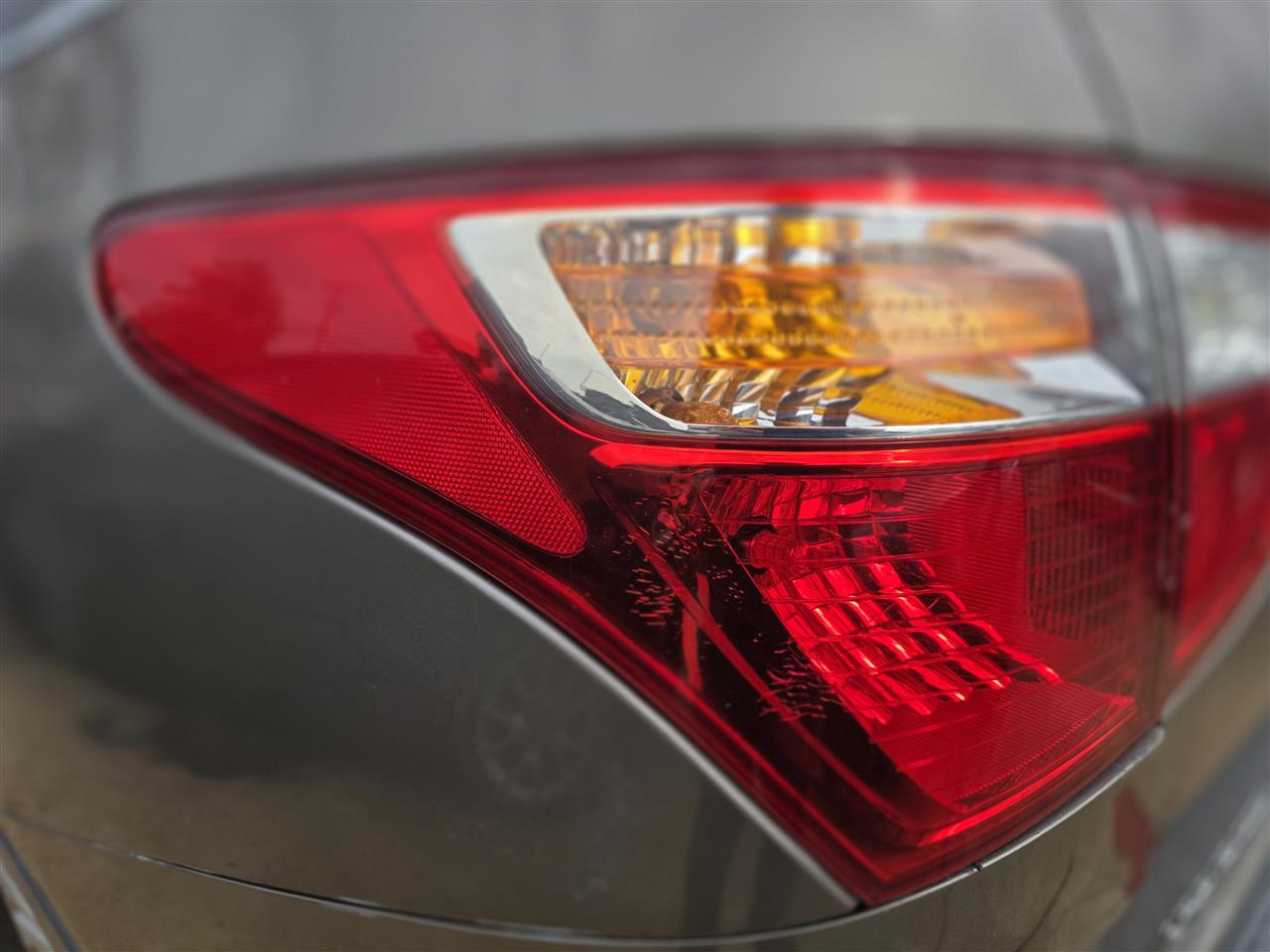 2007 thru 2012 Hyundai Veracruz Driver Side Left Tail Light Lamp Assembly quarter panel mounted L without LED