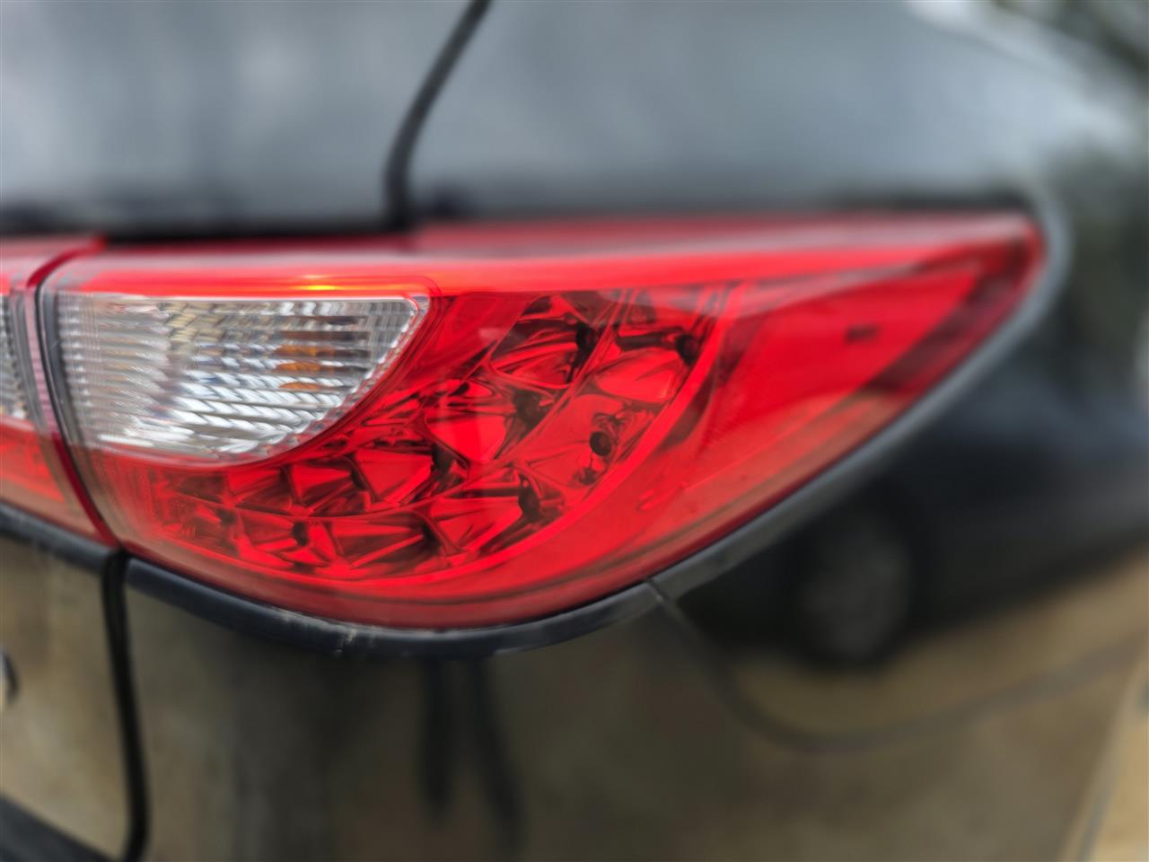 2013 2014 2015 Infiniti QX60, Infiniti JX35 Passenger Side Right Tail Light Lamp Assembly quarter panel mounted R