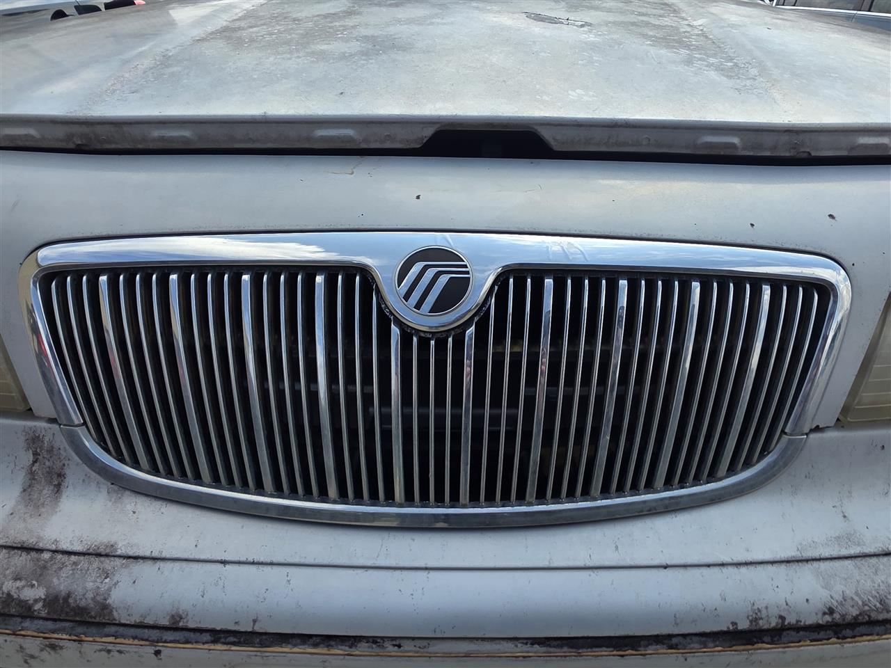 1995 1996 1997 Mercury Grand Marquis Grille