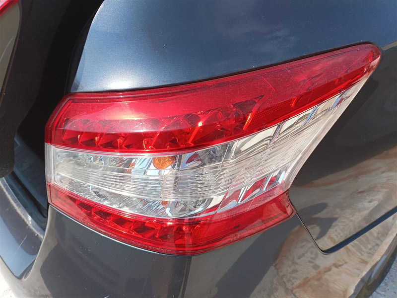 2013 2014 2015 Nissan Sentra Passenger Side Right Tail Light Lamp Assembly quarter panel mounted R
