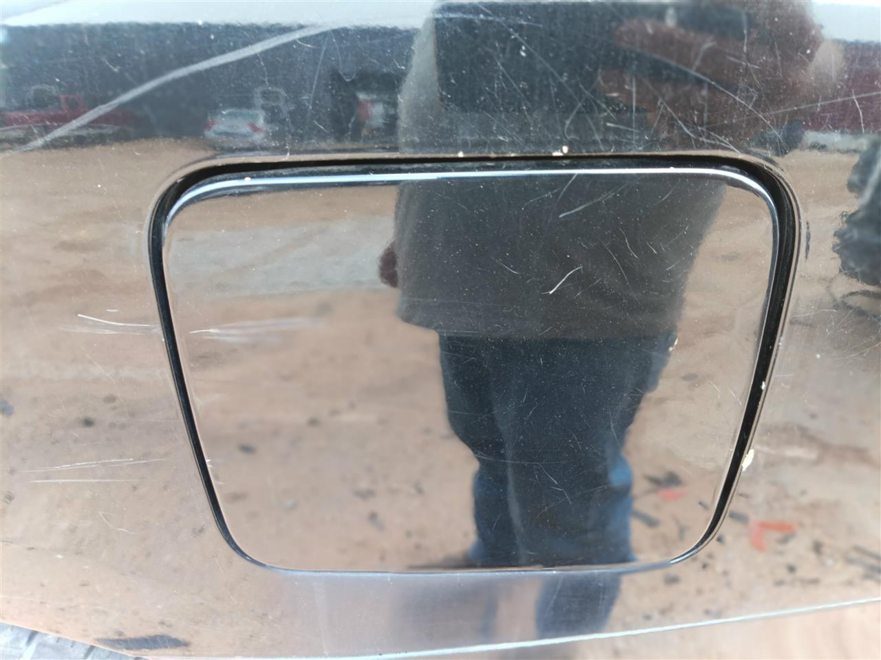 2014 Nissan Pathfinder Fuel Filler Gas Door Lid