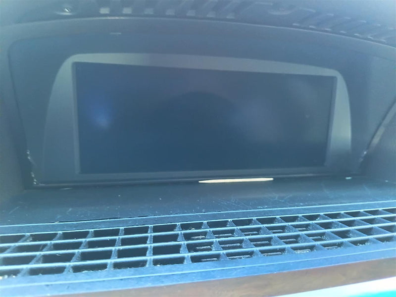 Used OEM Info-GPS-TV Screen from 2006 BMW 750I