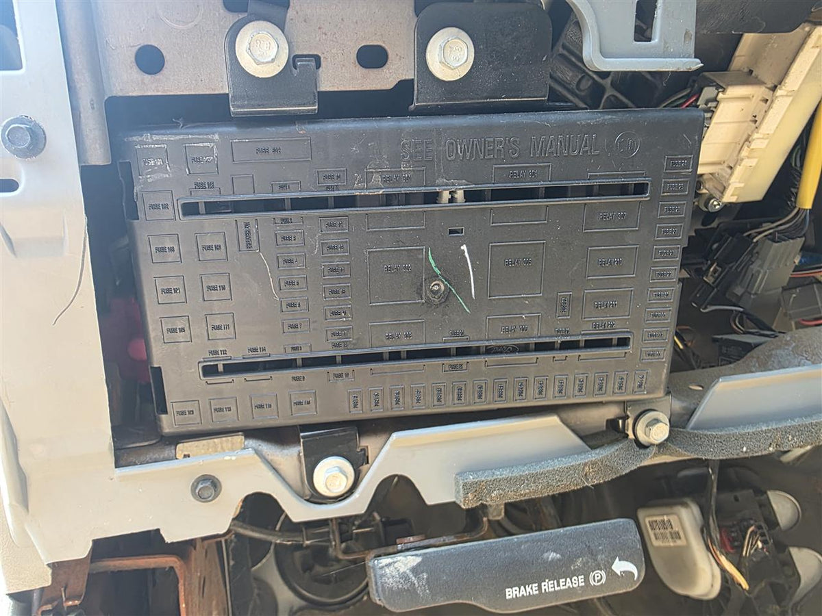 Used OEM Engine Bay Fuse Box Relay Panel from 2006 Ford