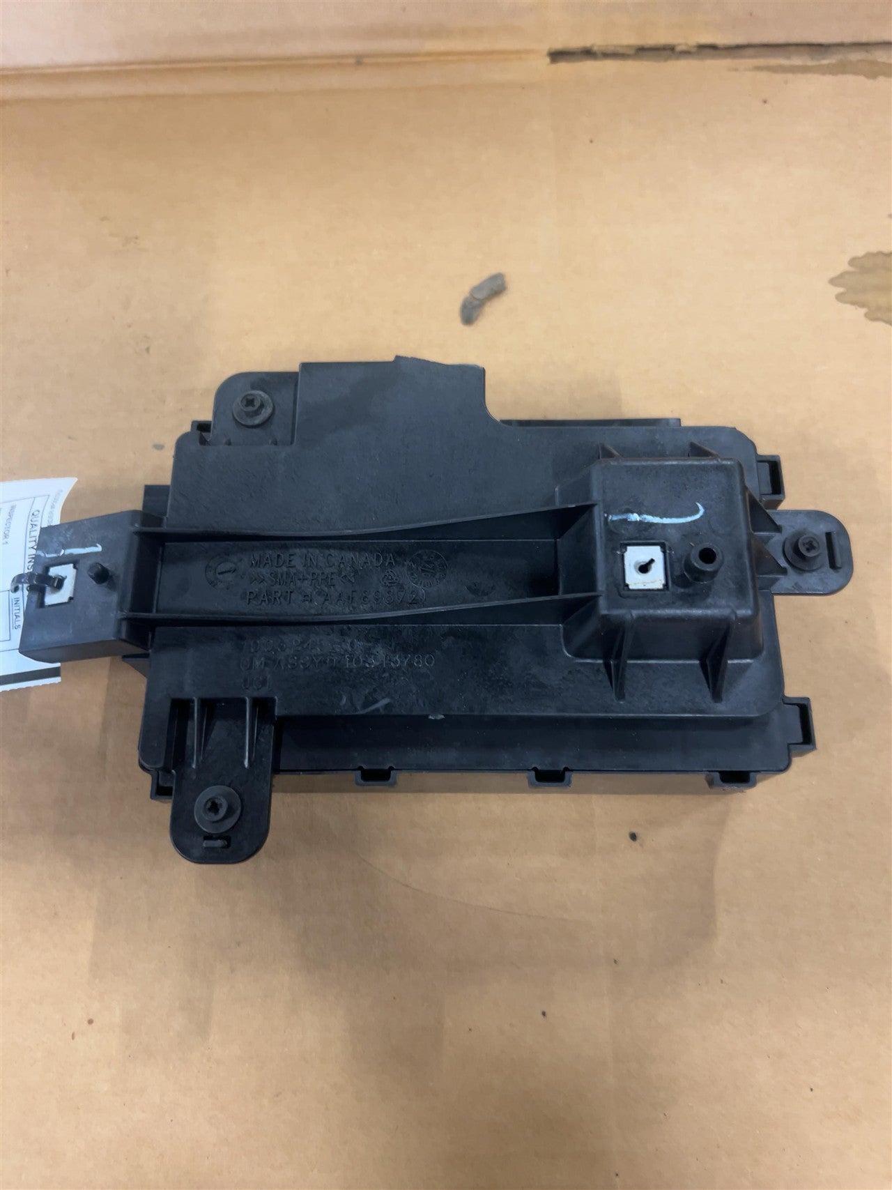 2005 thru 2009 Buick Allure, Buick Lacrosse, Pontiac Grand Prix Chassis Cont MOD Body Control BCM LH kick panel