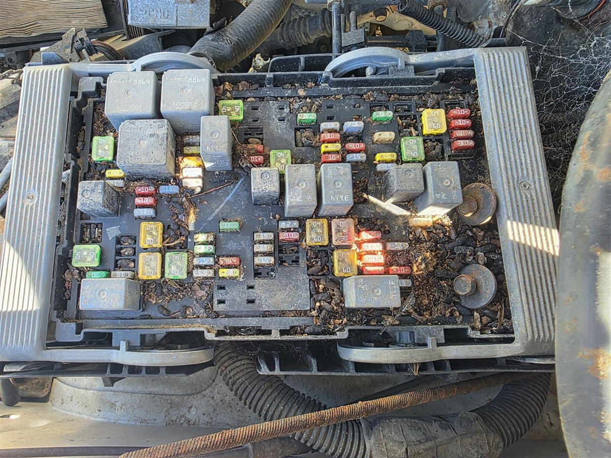 Used OEM Engine Bay Fuse Box Relay Panel from 2007 GMC