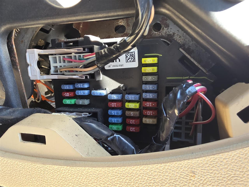 Used OEM Cabin Interior Fuse Box Relay Panel from 2008 Chevrolet Tahoe