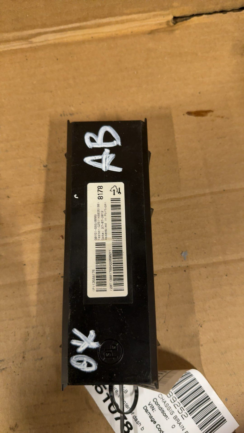 2013 2014 Cadillac XTS Chassis Cont MOD Temperature center of dash behind radio opt CJ2