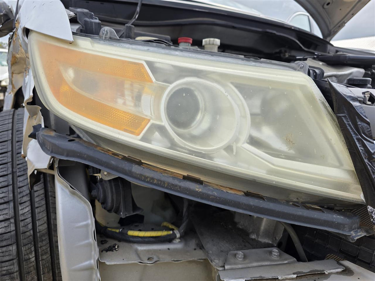 Used OEM Passenger Side Right Headlight Headlamp Assembly from 2013 Honda Odyssey