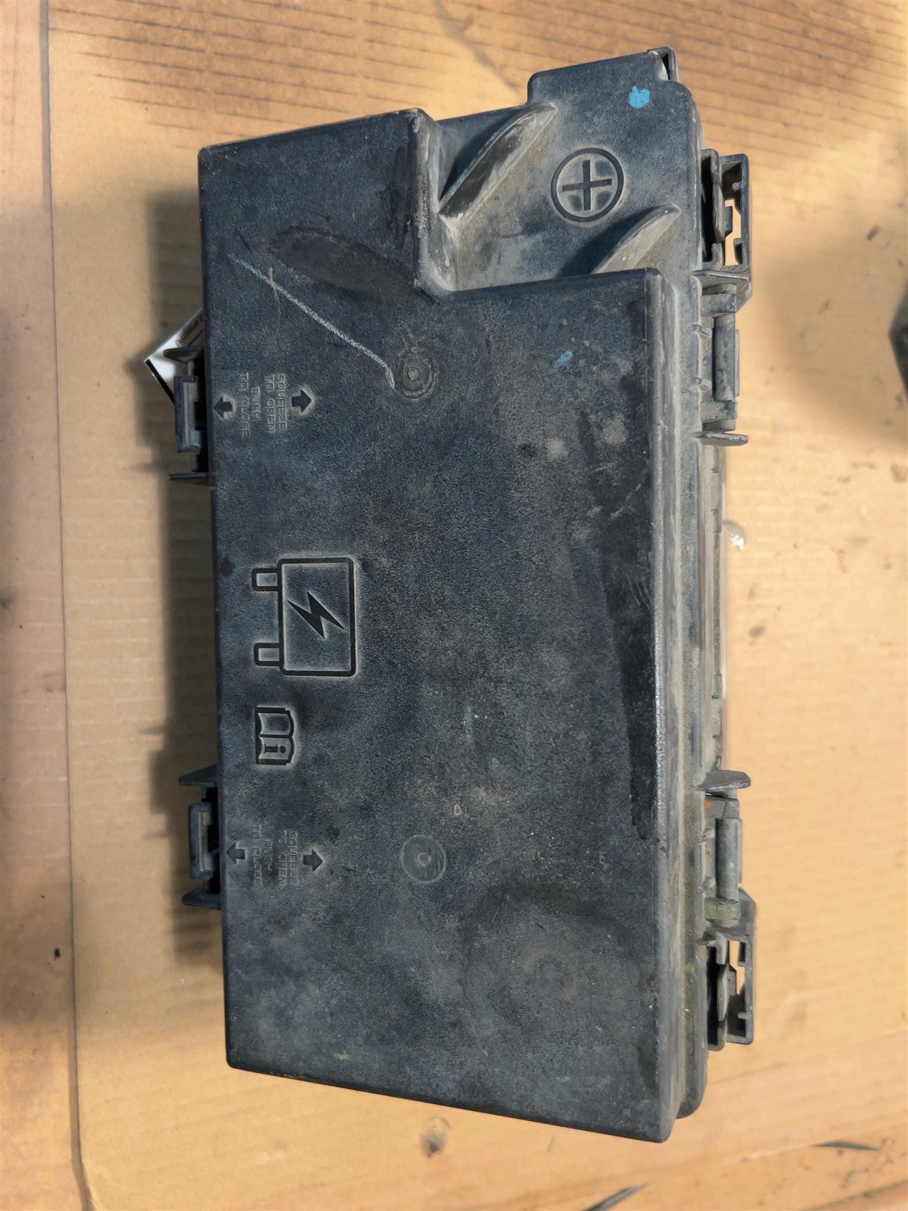 2010 Chrysler Town and Country, Dodge Journey, Dodge Caravan Chassis Cont MOD Multifunction totally integrated power control
