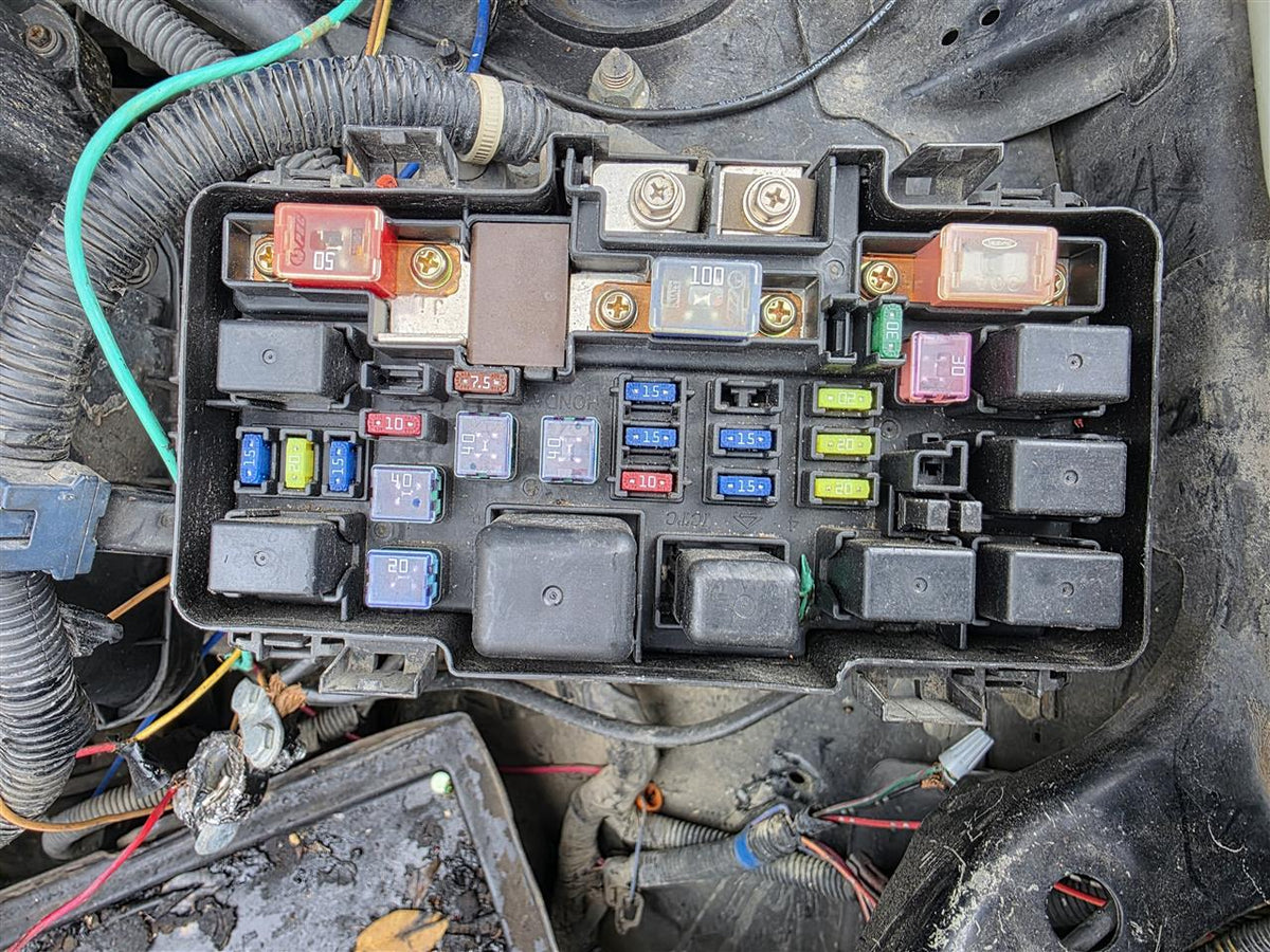 Used OEM Engine Bay Fuse Box Relay Panel from 2004 Honda CR-V
