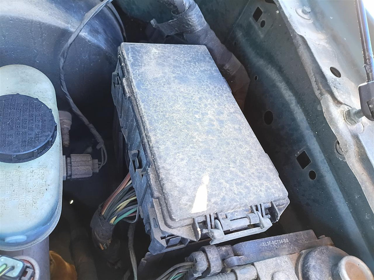 Used OEM Engine Bay Fuse Box Relay Panel from 2001 Ford F150