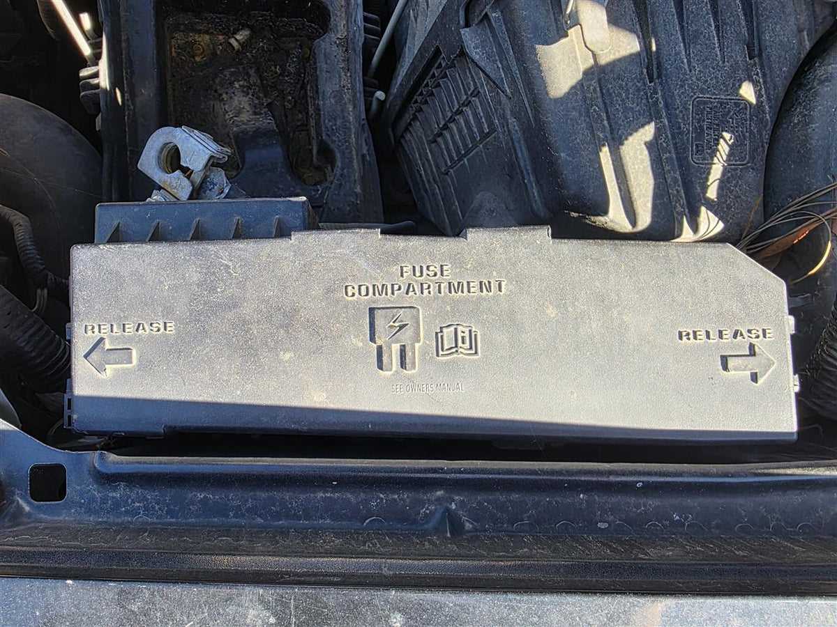 Used OEM Engine Bay Fuse Box Relay Panel from 2008 Ford Escape
