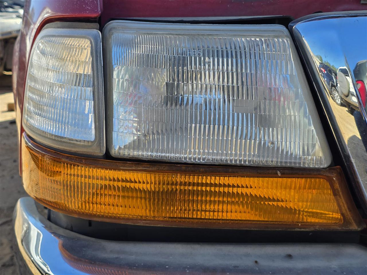 Used OEM Passenger Side Right Front Lamp from 1999 Ford Ranger