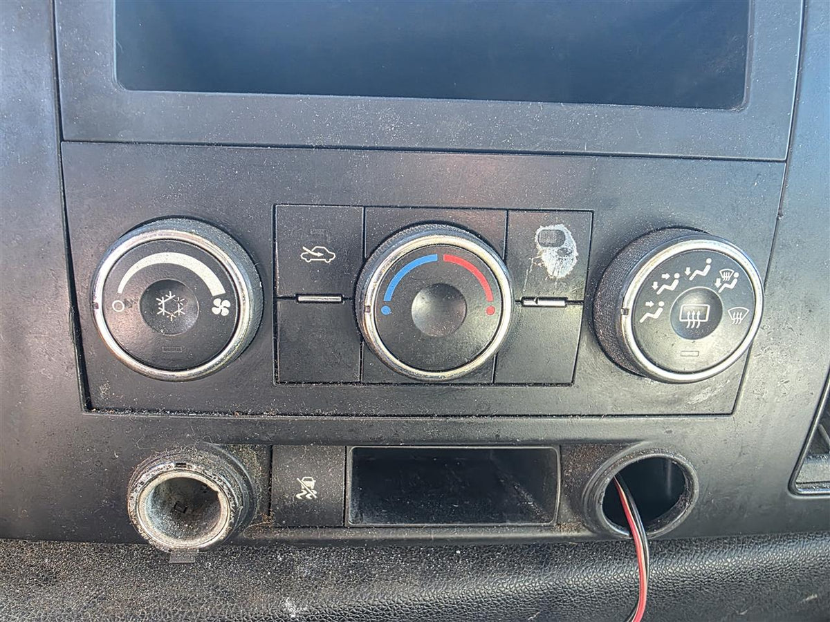 Used OEM AC Heater Temperature Climate Control Unit from 2007 Chevrolet Silverado 1500