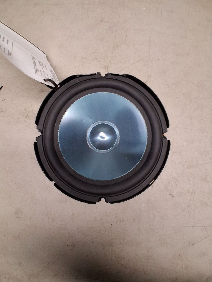 Mercedes Logic7 subwoofer speaker - photo 1