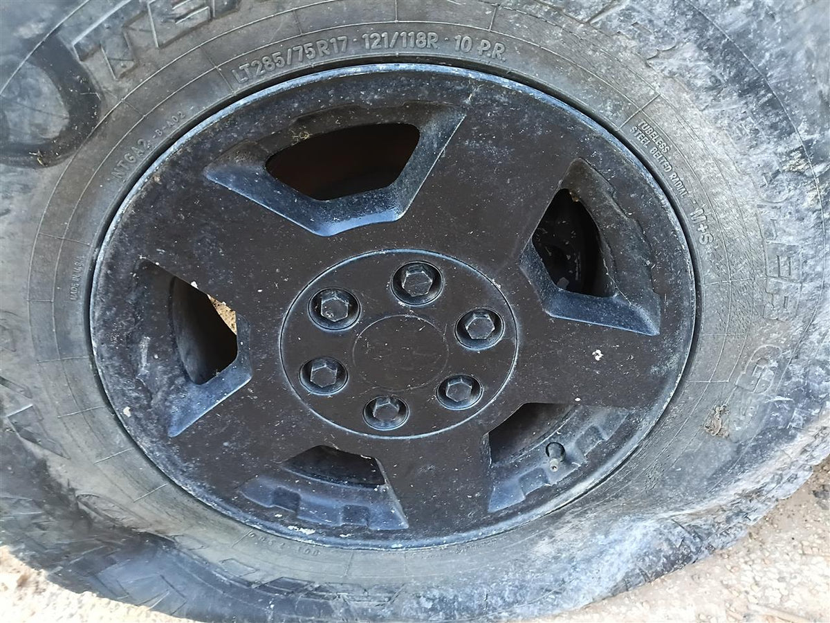 Used OEM Wheel Rim from 2005 Chevrolet Suburban 1500