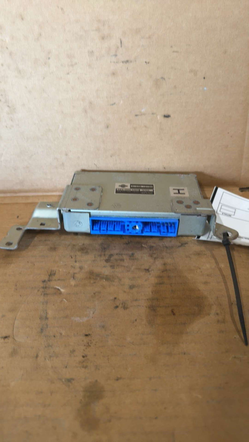 1993 1994 Infiniti J30 Chassis Cont MOD Transmission LH kick panel