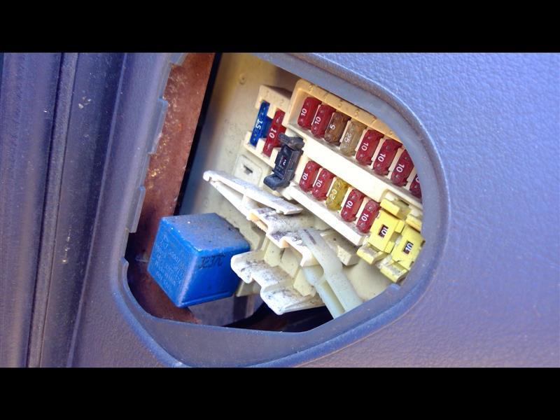 1998 Dodge 1500 Cabin Interior Fuse Box Relay Panel