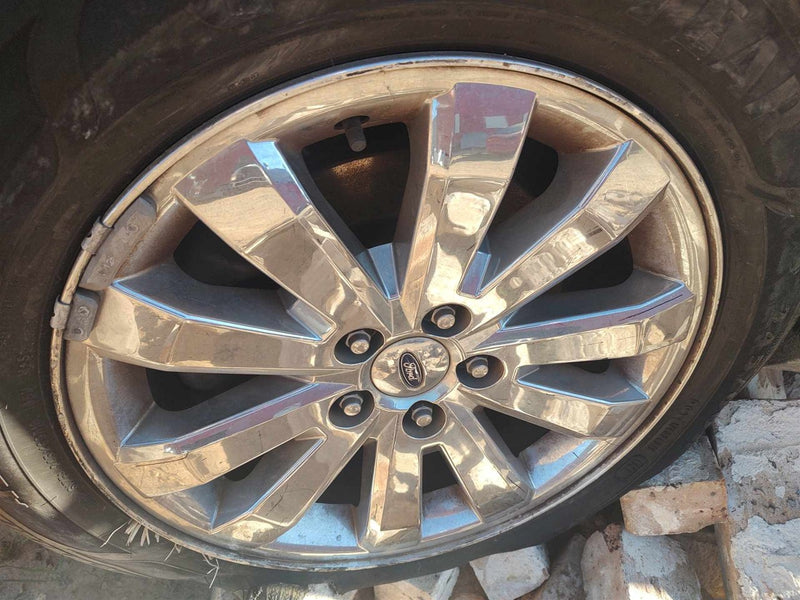 Donor vehicle 2010 Ford Edge (Stock #251056)