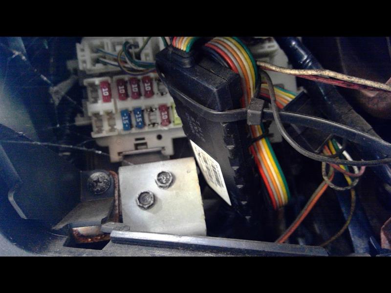 2010 Nissan Altima Cabin Interior Fuse Box Relay Panel