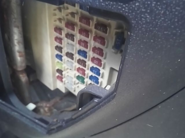 2011 Hyundai Genesis Cabin Interior Fuse Box Relay Panel