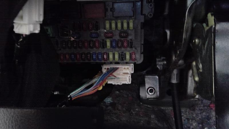 2014 Honda CR V Cabin Interior Fuse Box Relay Panel