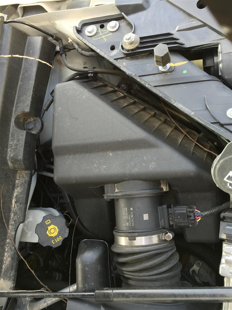 2009 2010 2011 Buick Enclave, Chevrolet Traverse, GMC Acadia, Saturn Outlook Air Cleaner Intake Filter Box