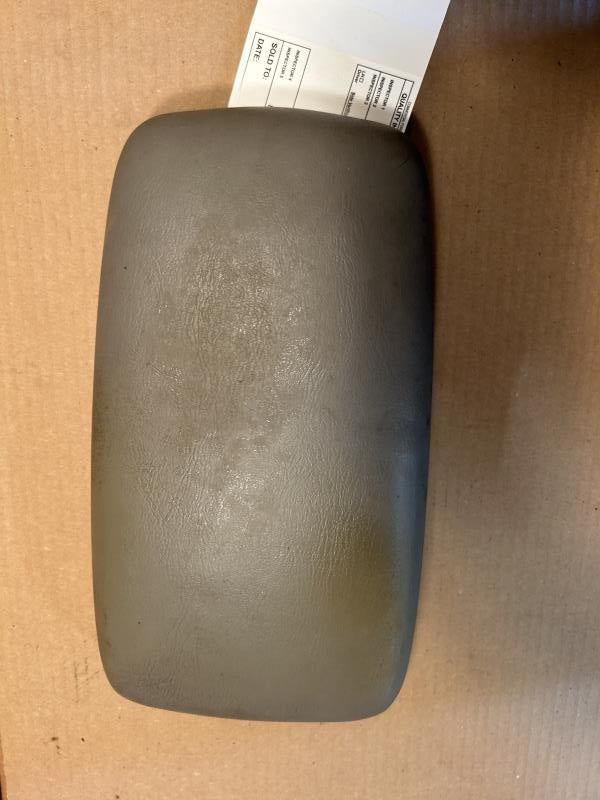 2003 thru 2007 Ford Taurus, Mercury Sable, Ford Five Hundred, Mercury Montego Console Front floor Shift with CD player