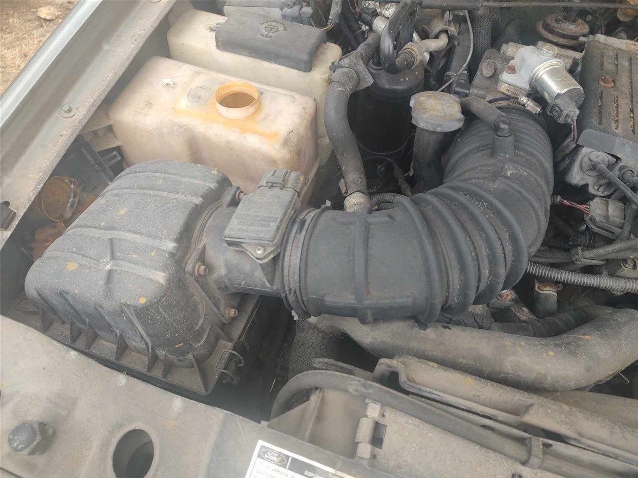 1999 2000 2001 Ford Explorer, Mercury Mountaineer Air Cleaner Intake Filter Box 5.0L