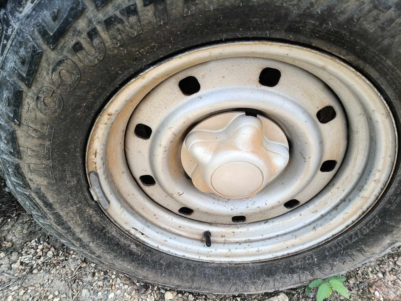 Donor vehicle 1999 Ford F150 (Stock #251236)