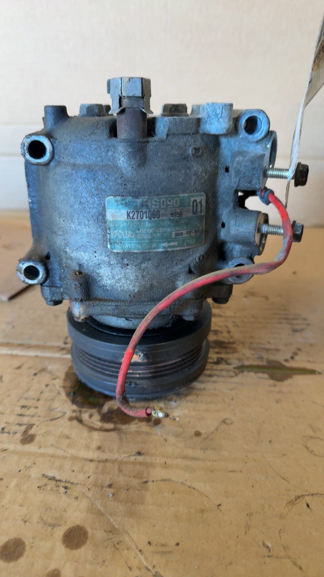 1996 thru 2000 Honda Civic AC Air Conditioning Compressor VIN 6 Sanden manufacturer Base