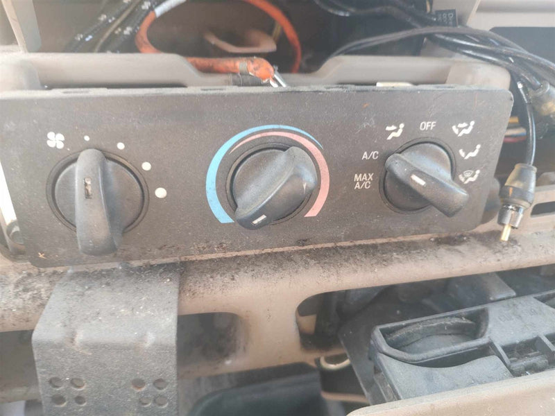 Donor vehicle 2000 Ford F250SD (Stock #259956)