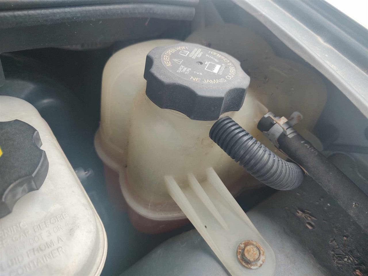 2007 Cadillac CTS Coolant Overflow Reservoir Tank