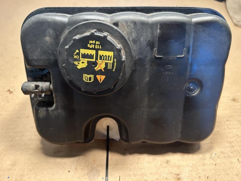 2003 thru 2011 Ford Crown Victoria, Lincoln and Town CAR, Mercury Grand Marquis, Mercury Marauder Coolant Overflow Reservoir