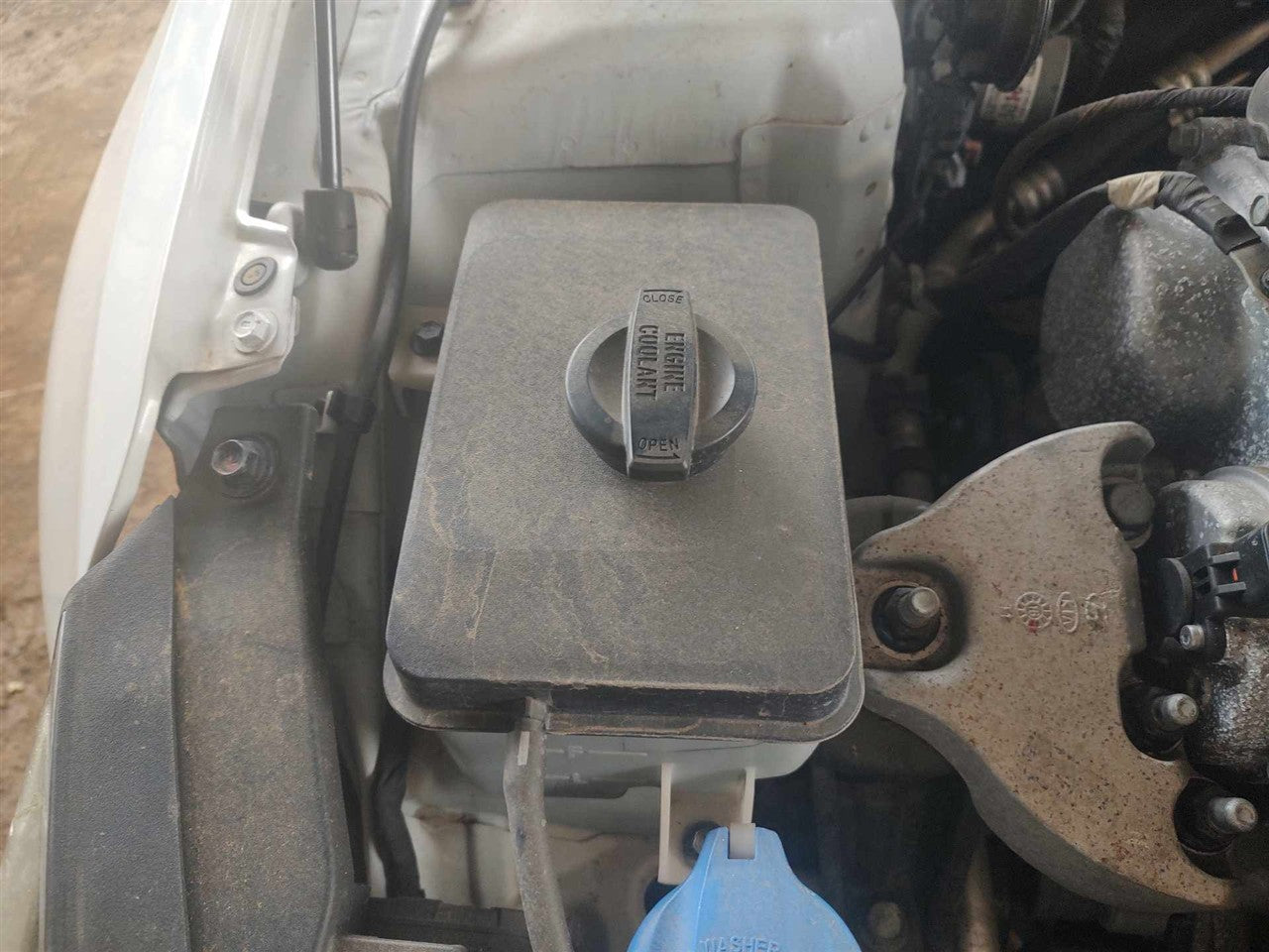 2016 thru 2020 KIA Optima, KIA Cadenza Coolant Overflow Reservoir Tank 2.4L VIN 3