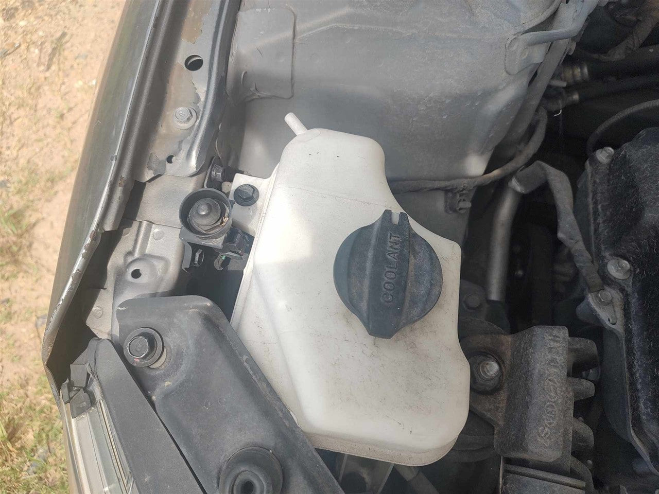 2011 thru 2017 KIA Optima, Hyundai Azera, Hyundai Sonata, KIA Cadenza Coolant Overflow Reservoir Tank