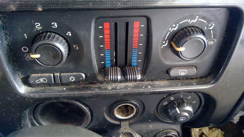 Donor vehicle 2005 GMC Envoy XL (Stock #239354)