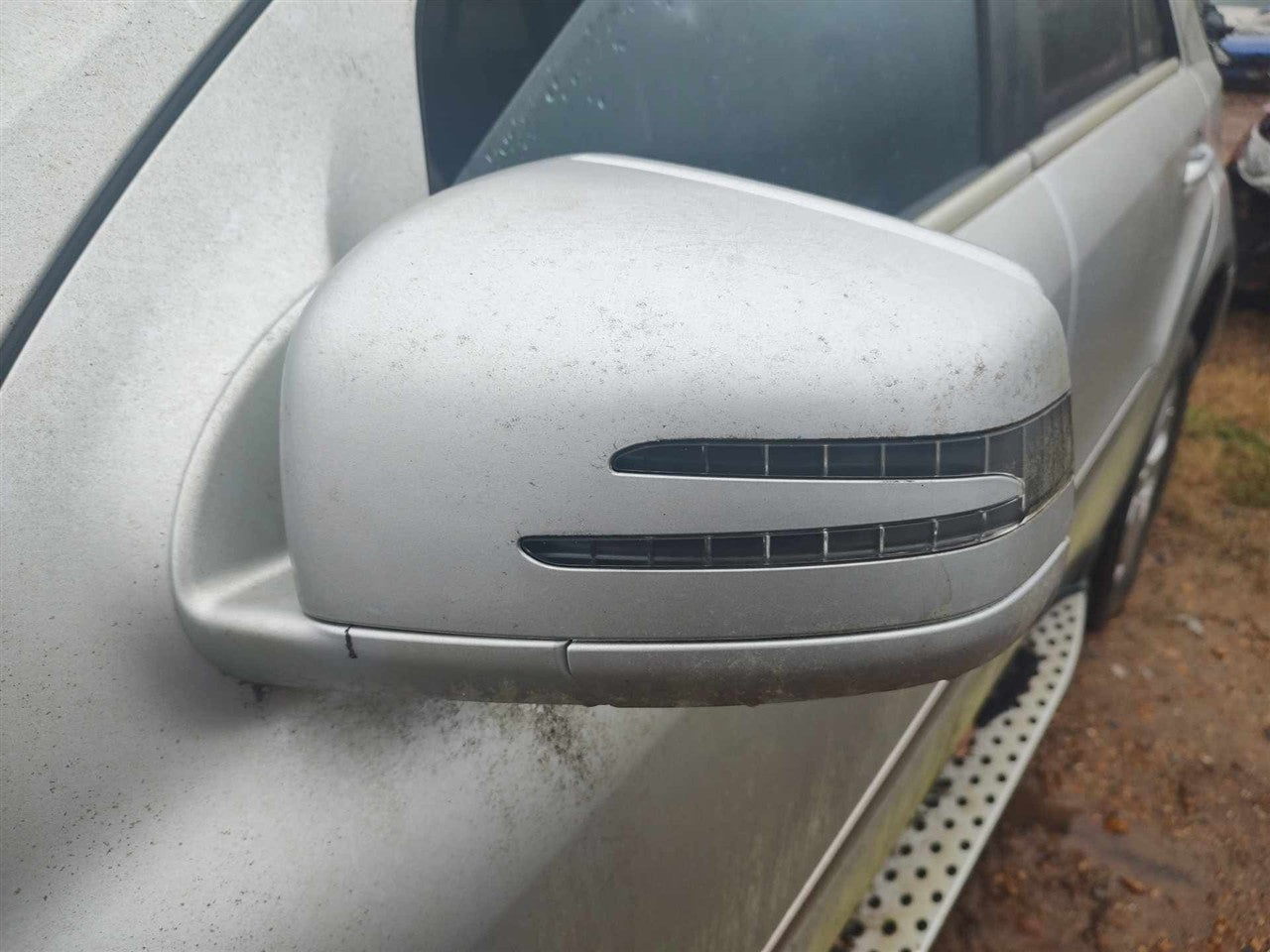 2011 2012 Mercedes Benz Mercedes GL Class, Mercedes Benz Mercedes ML Class Left Driver Side View Door Mirror 164 Type Power