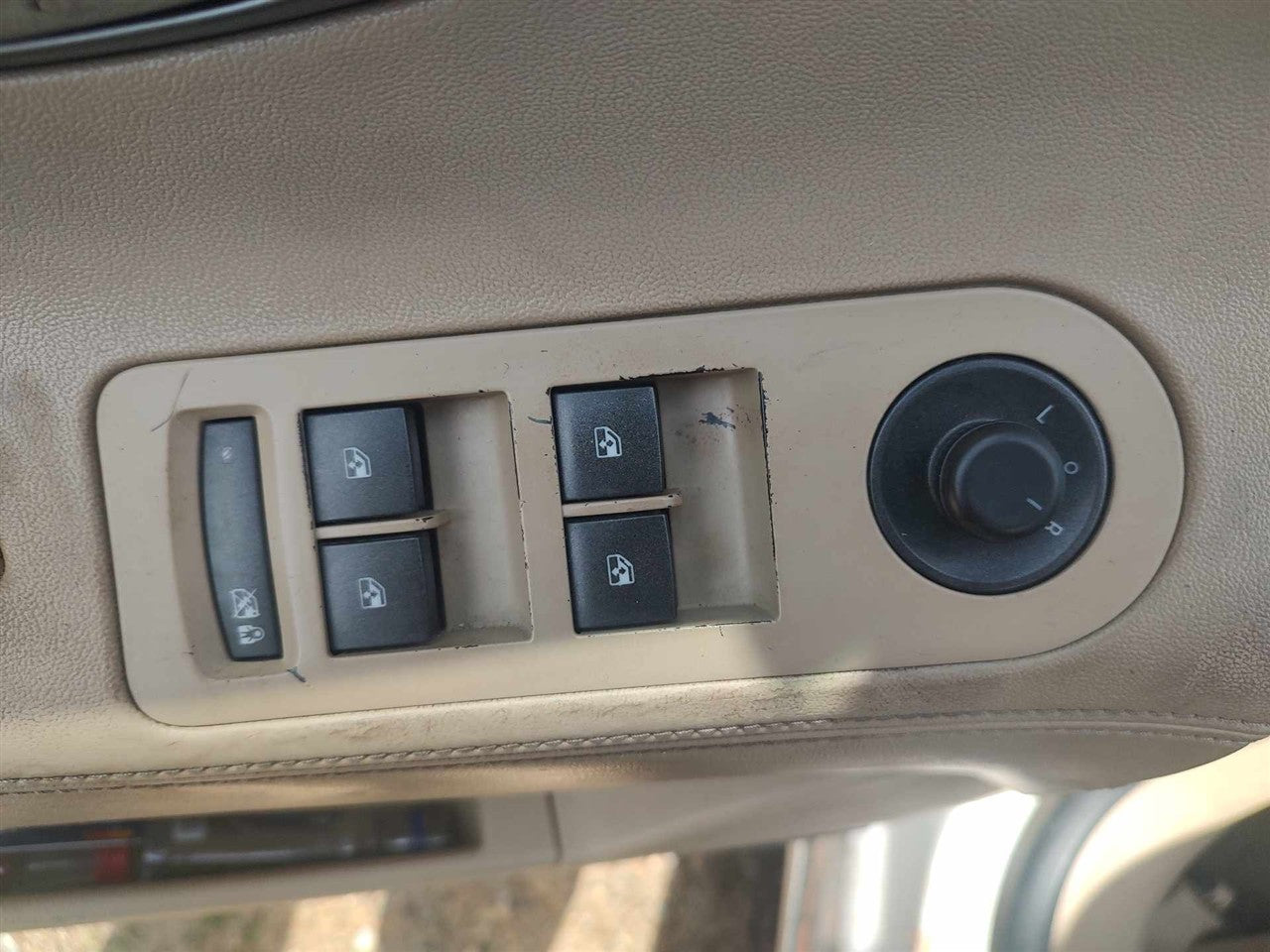 2010 thru 2014 Buick Lacrosse, Buick Verano, Buick Regal, Buick Allure Driver Side Left Front Door Window Master Switch